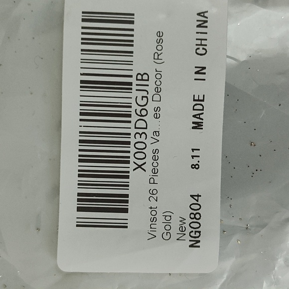 New Gold Tone Glitter Leaf Clips - Picture 7 of 7